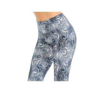 Plus Size Womens Creamy Soft‎ Swirling Crystal Glass Leggings.